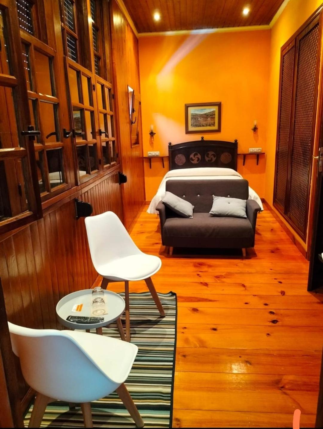 Agroturismo La Casona De Belmonte Ovinana  Exteriör bild