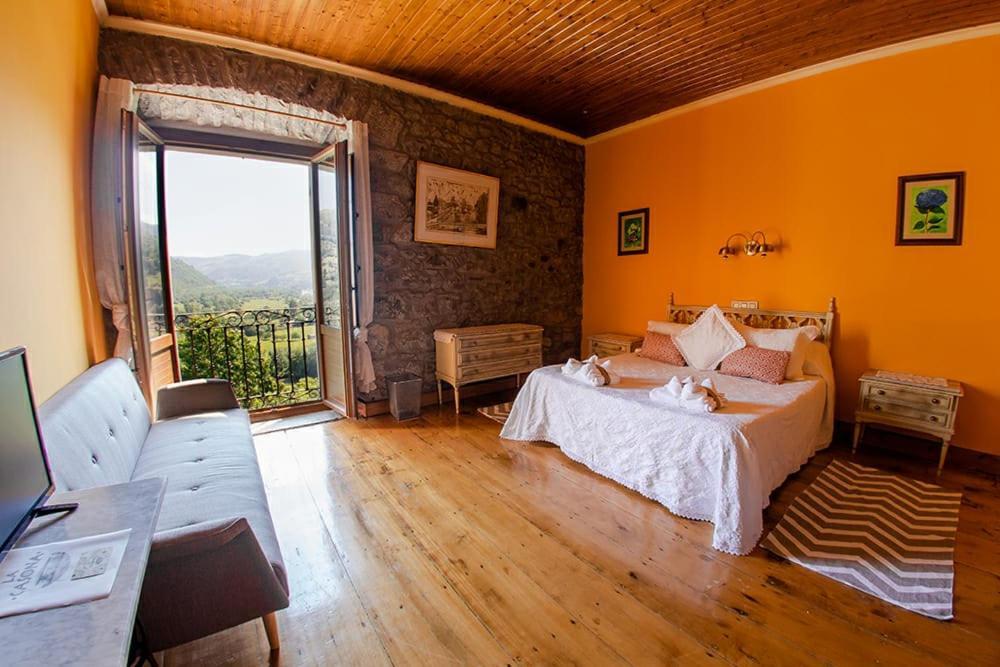 Agroturismo La Casona De Belmonte Ovinana  Exteriör bild
