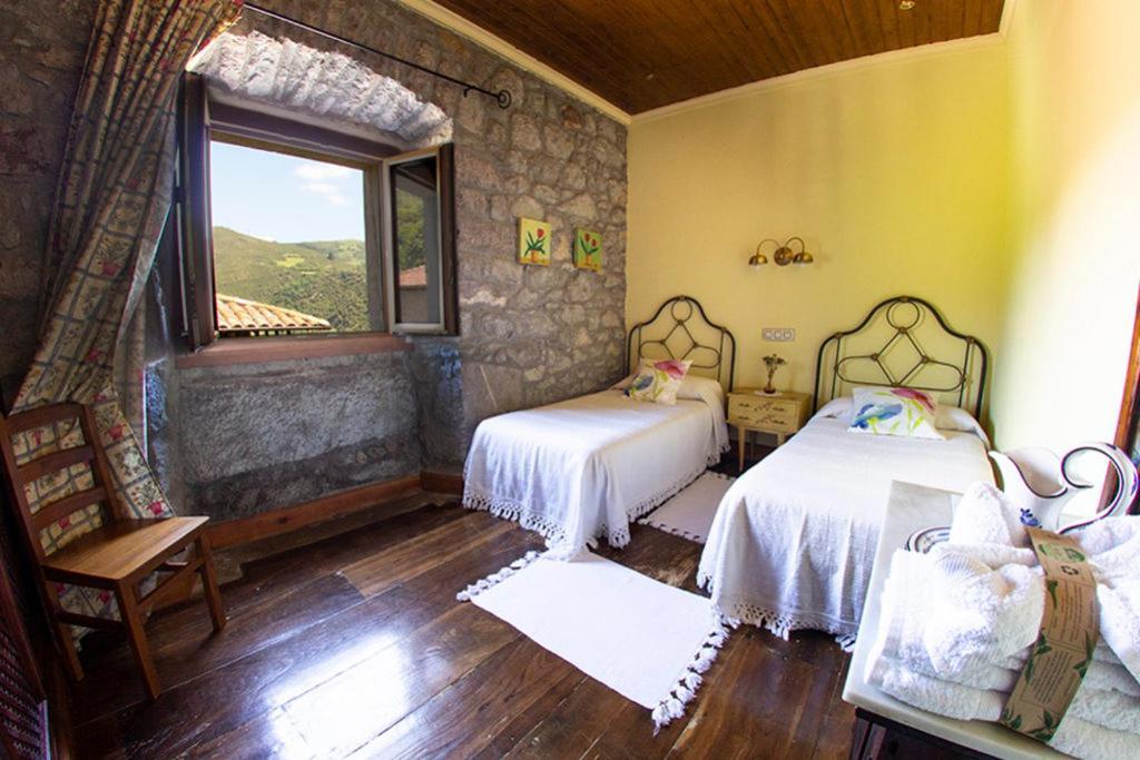 Agroturismo La Casona De Belmonte Ovinana  Exteriör bild